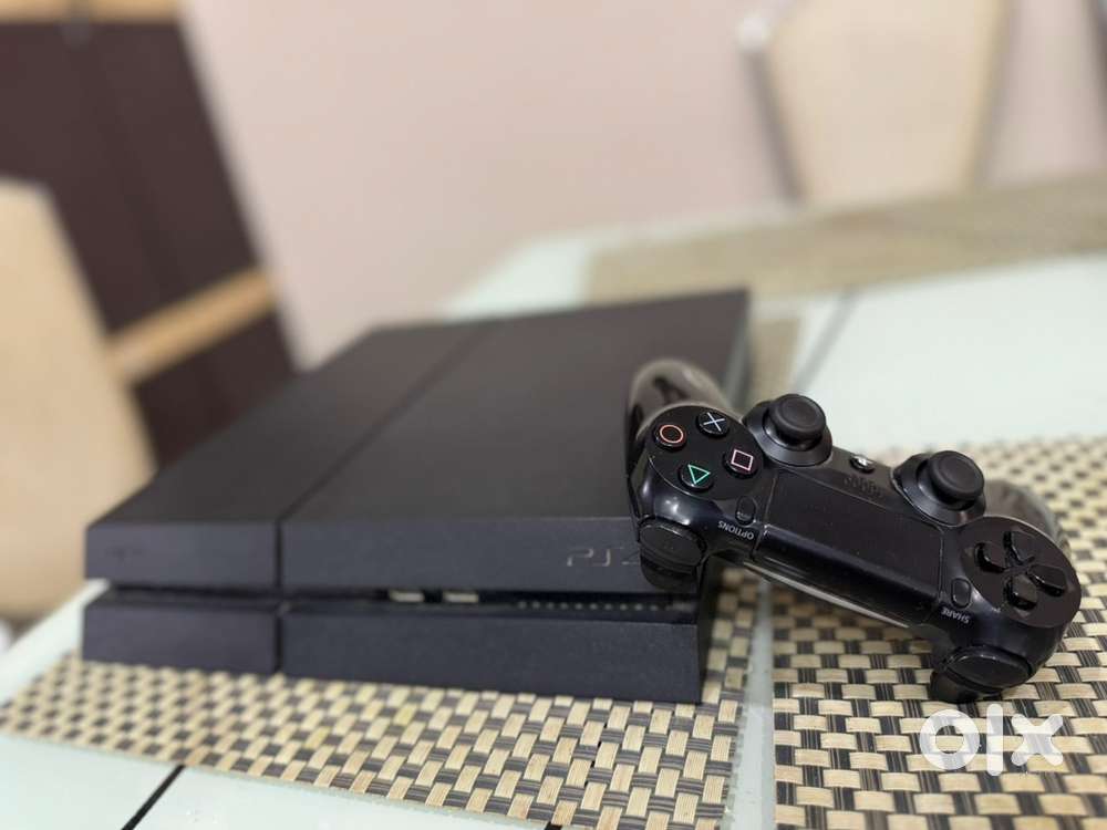 PS4   1tb Execllent condition with 10 install games