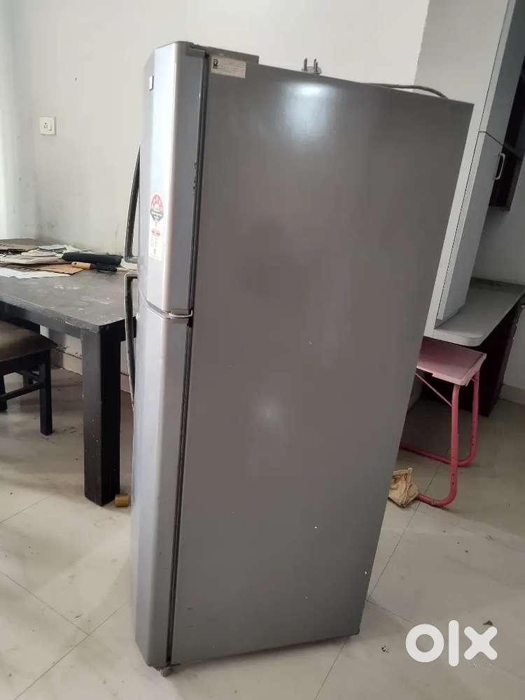 LG ka fridge hai Achcha quality hai good
