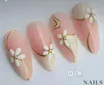 Handmade gel press on nails .