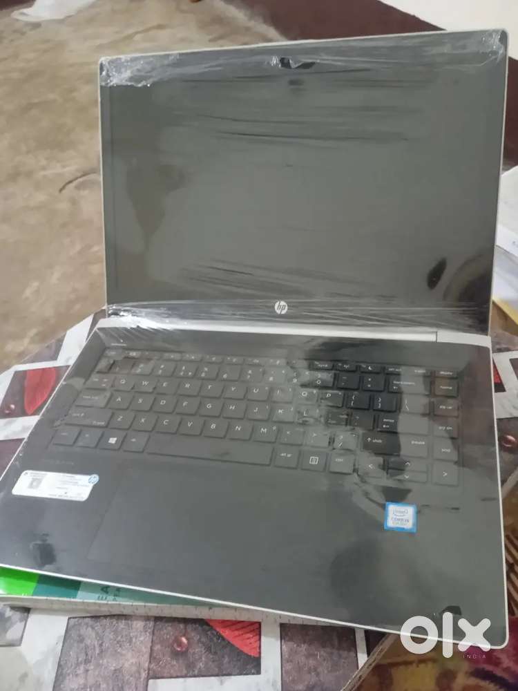 Hp probook 440 g5 , intel core i5 gen 8th , Ram 8 gb and ssd 256 .