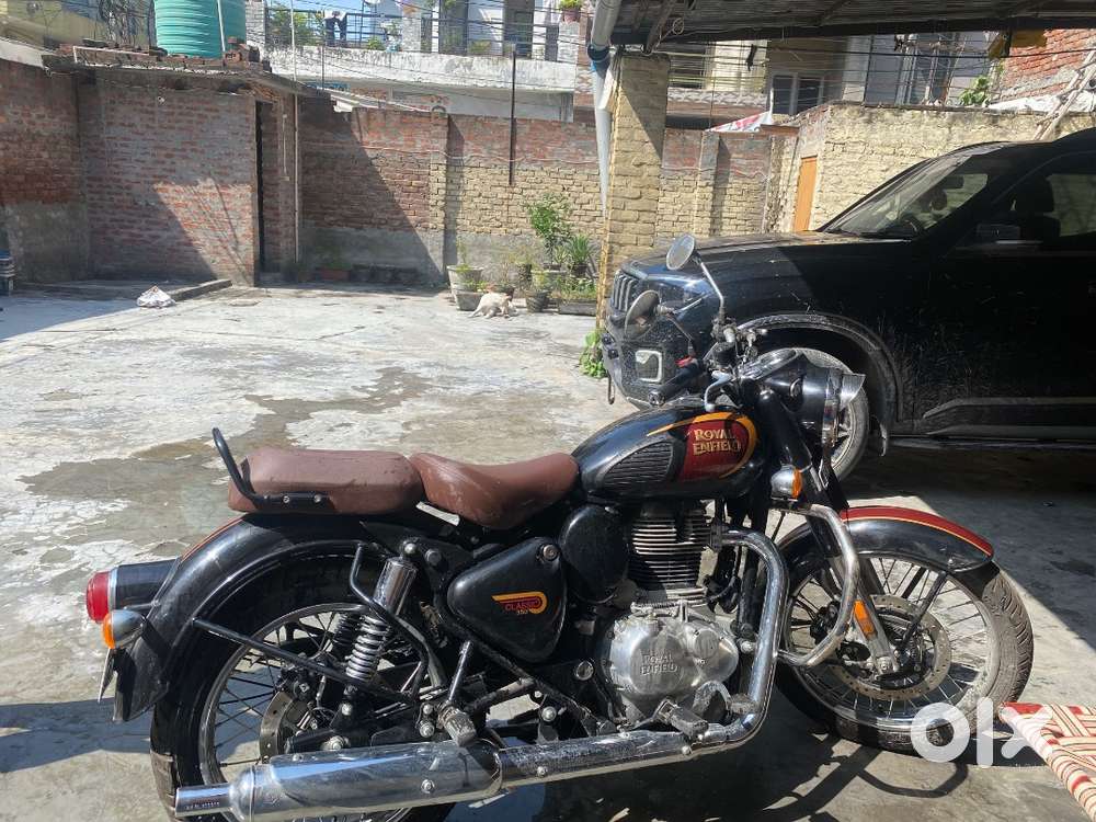 urgentsale because  by a car