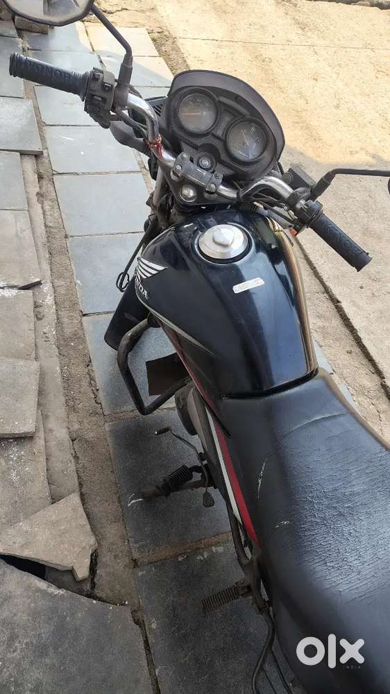 Honda c shine