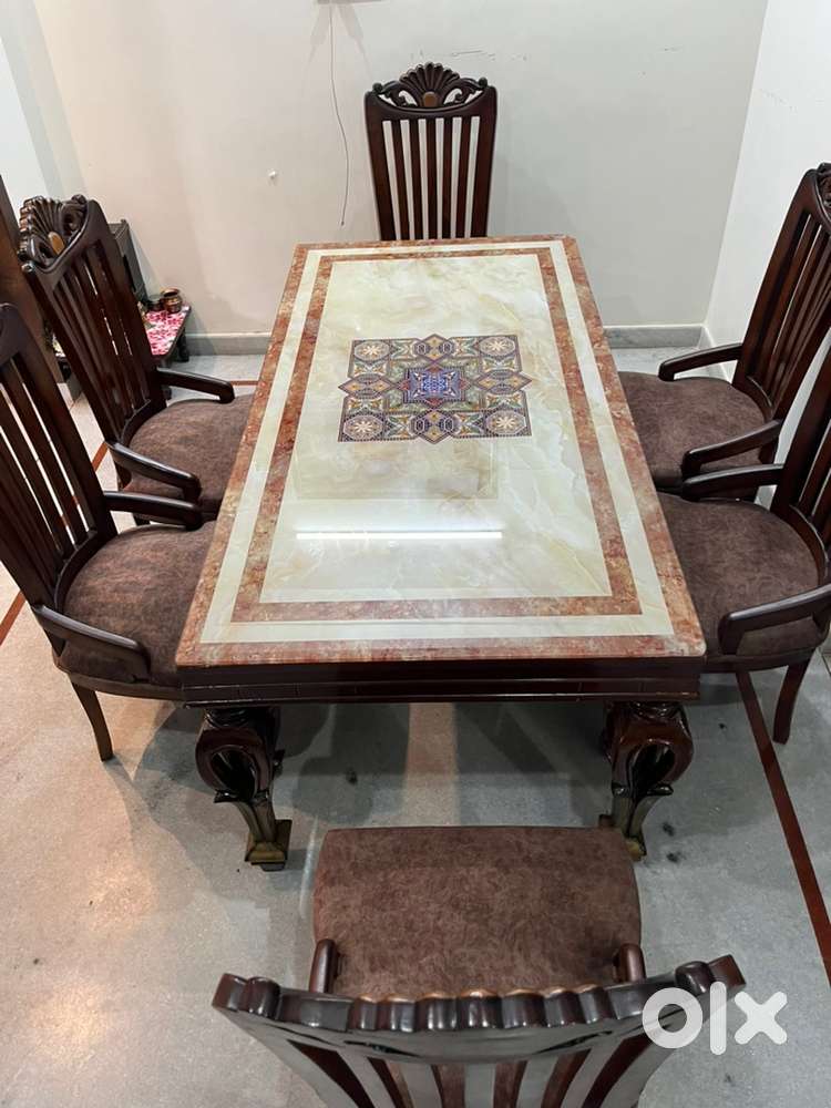 6 seater dining table