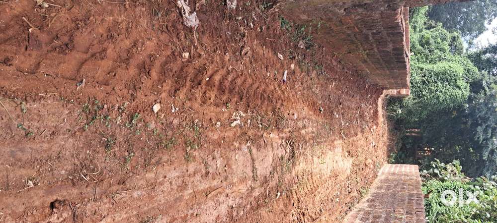 Selling prime land 150m from NH