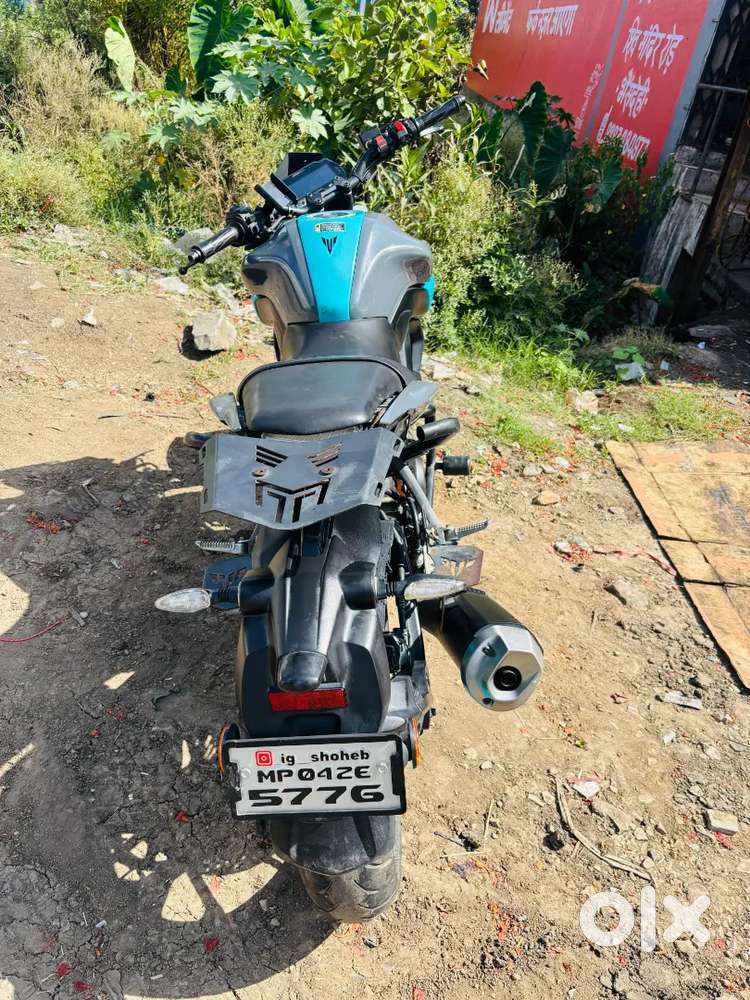 New condition no scratches koi kam nhi hai bike m okay condition