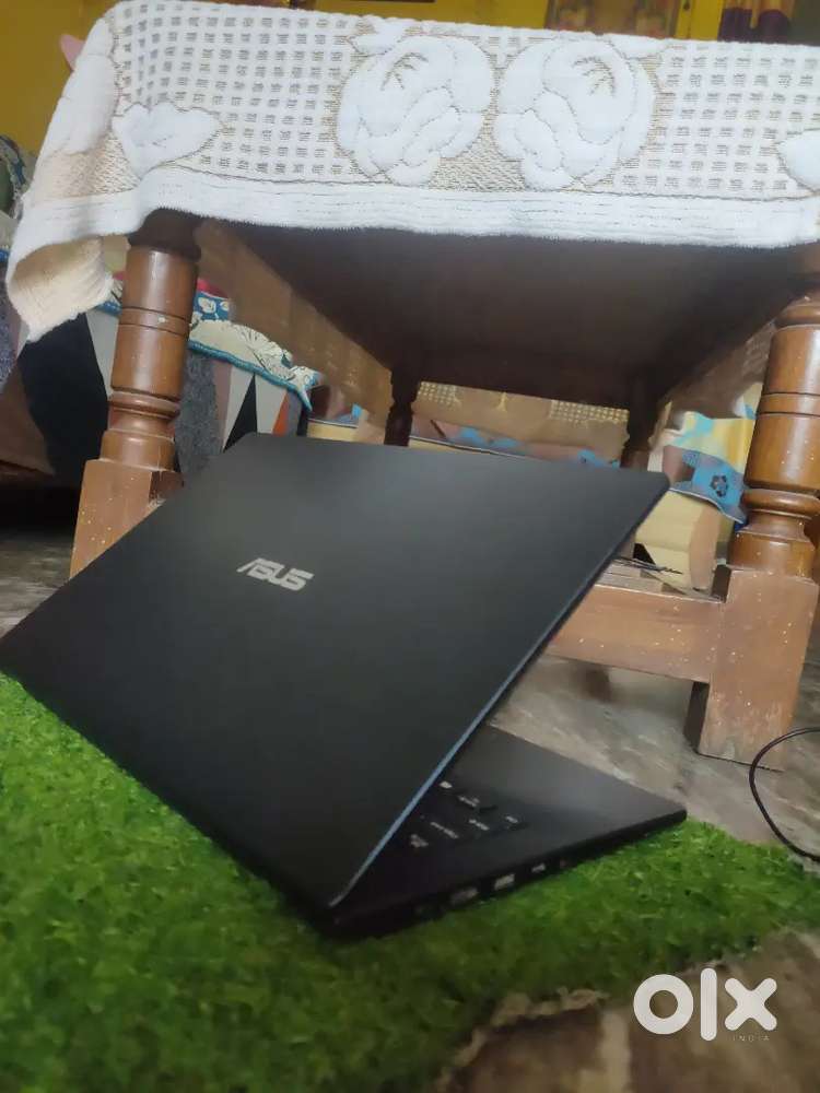 ASUS Vivobook Less Than One Year Old With Windows 11