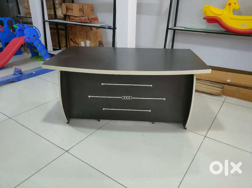 Office table