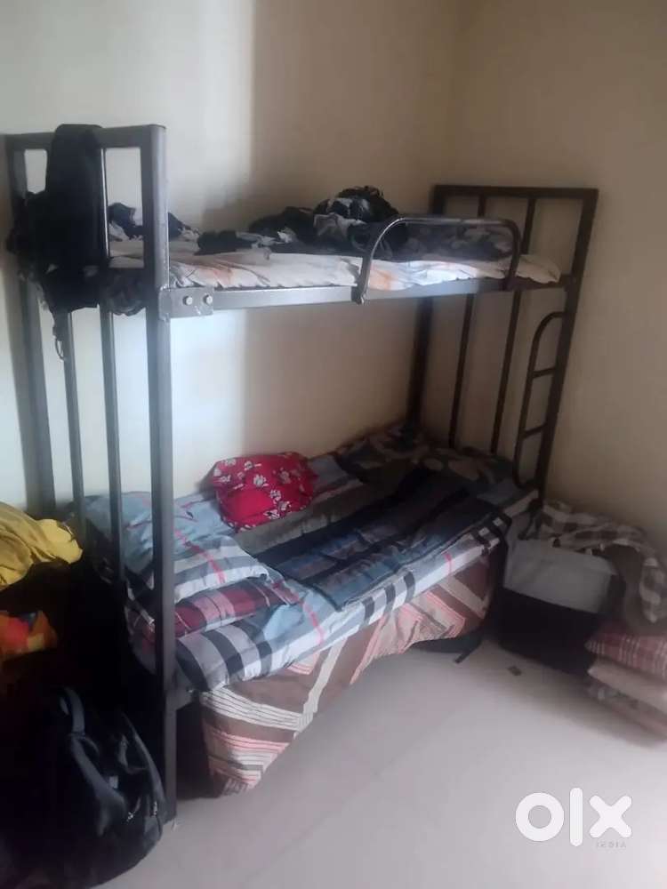 duble hostel bed