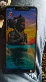 Phone me koi problem nhi hai bus tach tuta hai thoda sa