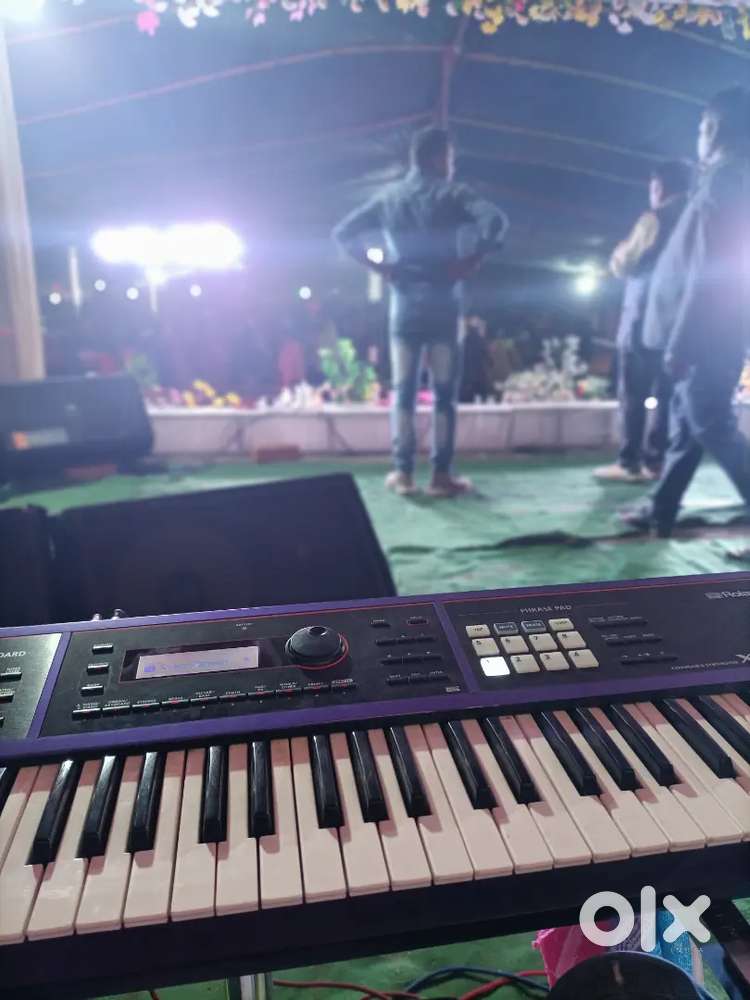 Roland XPS 30 keyboard
