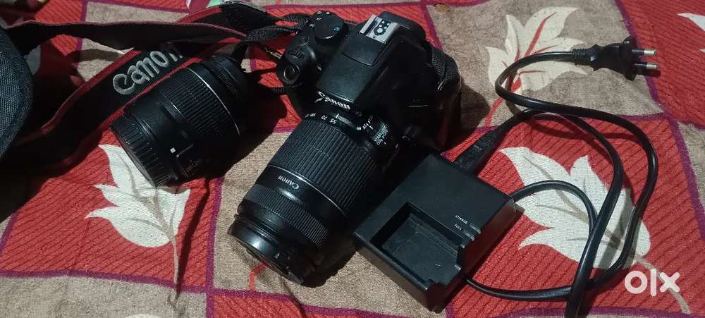 Camera canon 1300 d