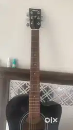 Yamaha FS80C GUITAR