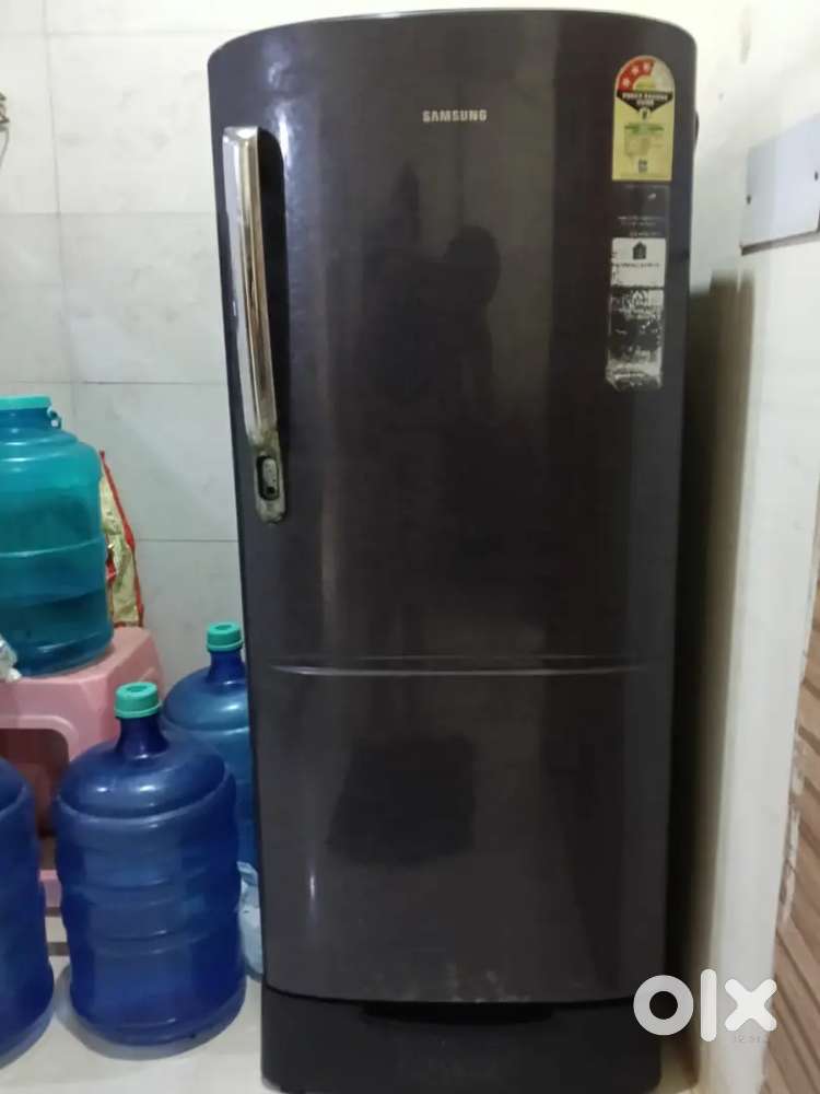 Samsung fridge model no RR20T282YUT/NL