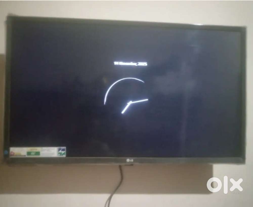 LG new 32 inch TV 5 mount old good condition