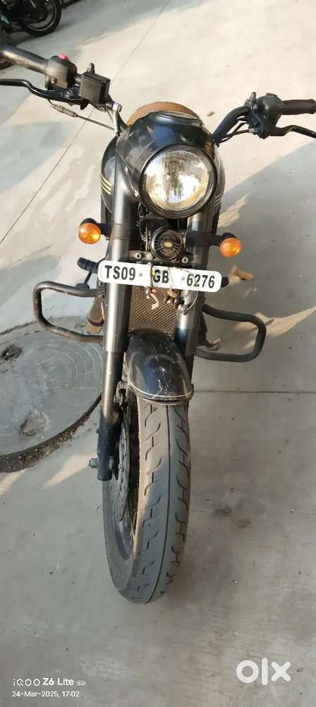 Jawa perak 2023 MODEL Neat condition