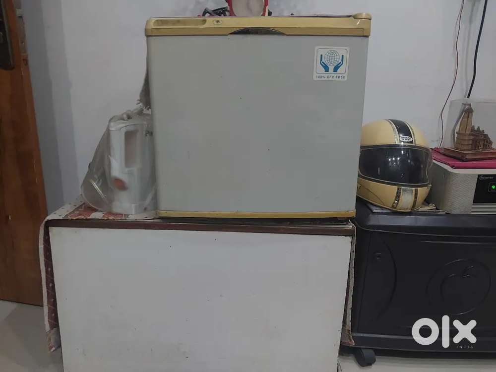 Mini Fridge 80 ltr