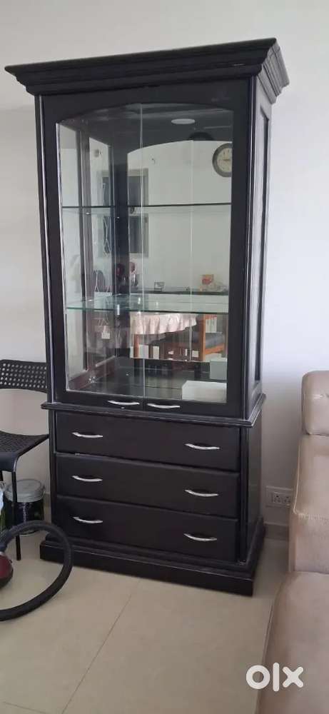Wooden Display Cabinet/ Showcase with light