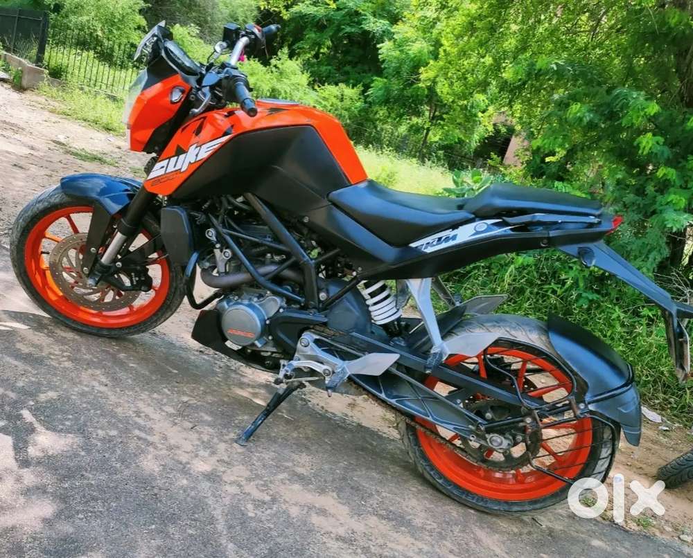 KTM DUKE 200