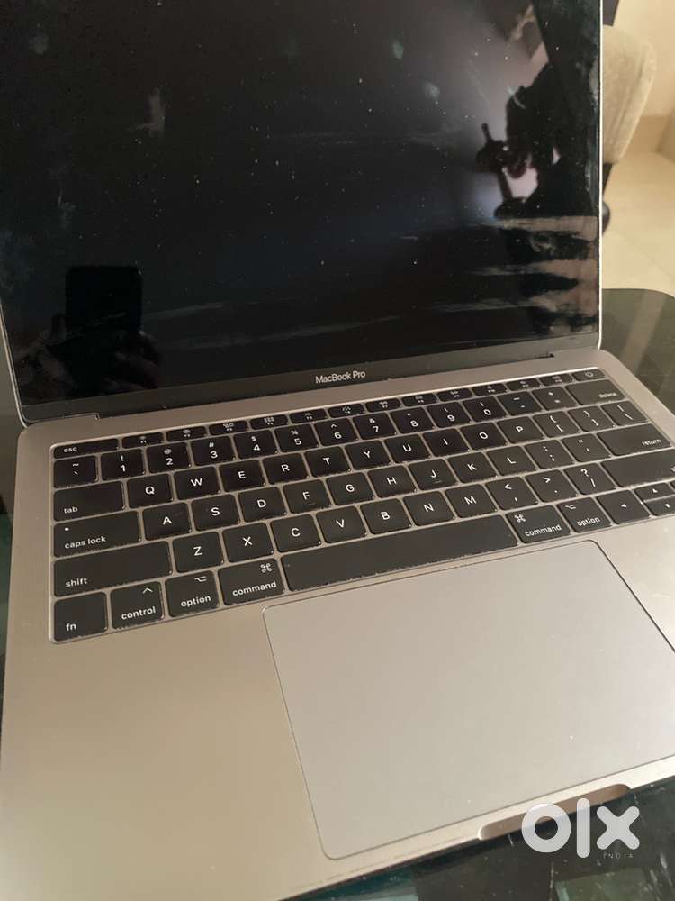 MACBOOK PRO