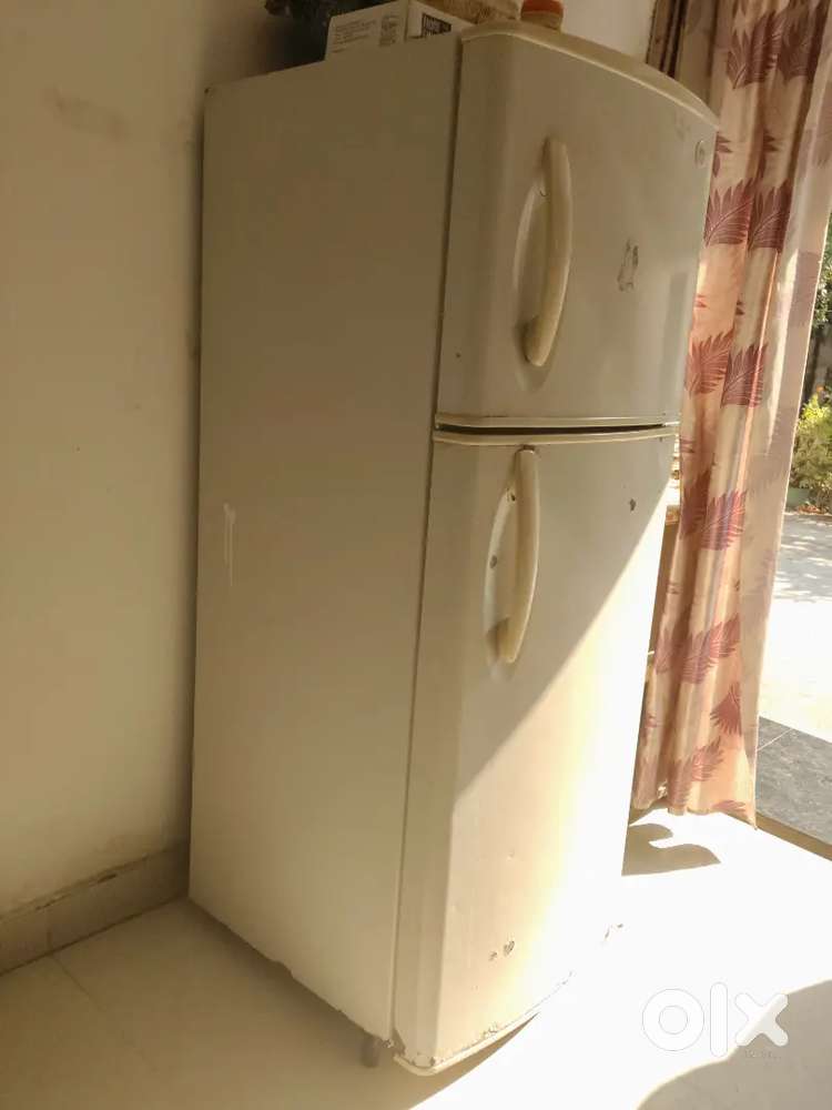 LG 236L Double Door Fridge – Working Compressor, Only Timer Issue