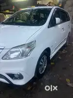 Toyota Innova 2015