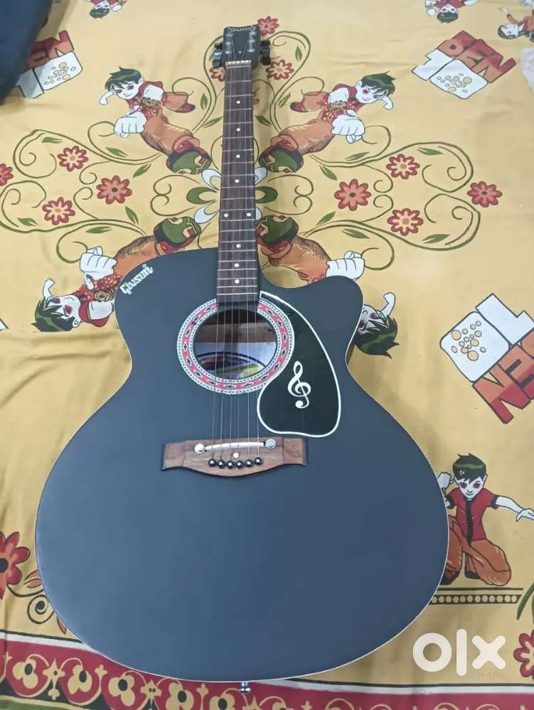 Givsun guitar in great condition very urgent sale