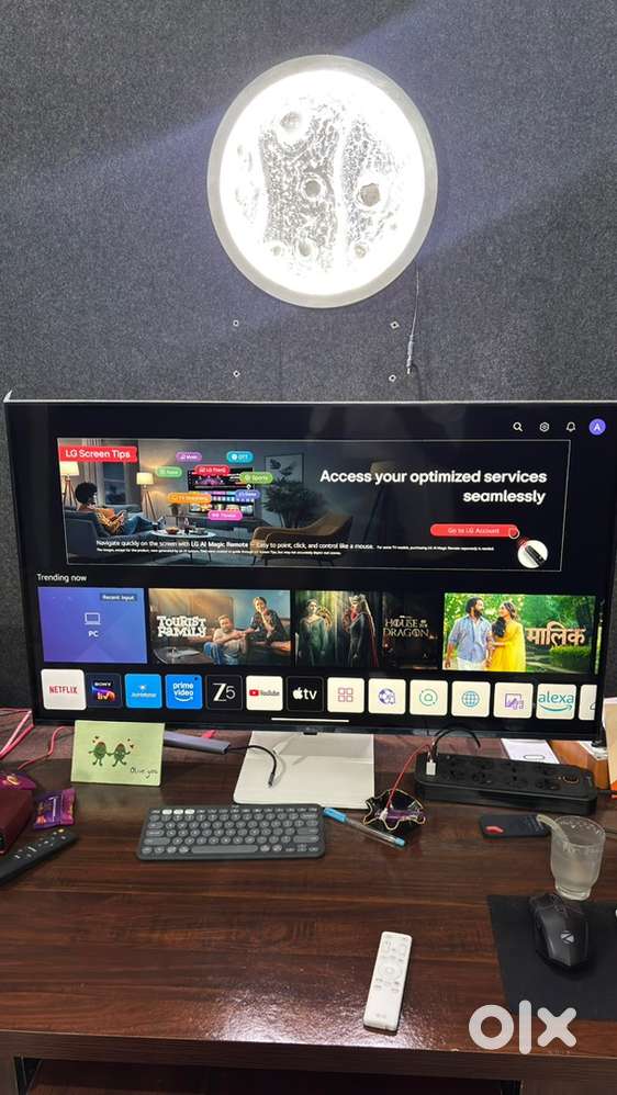 LG Ultrafine 43” 4k Smart Monitor