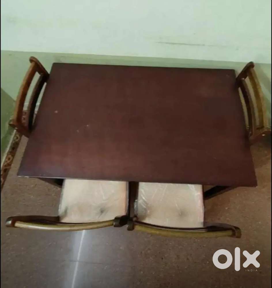 4-Seater Wooden Dining Table Set for Sale – Good Condition!