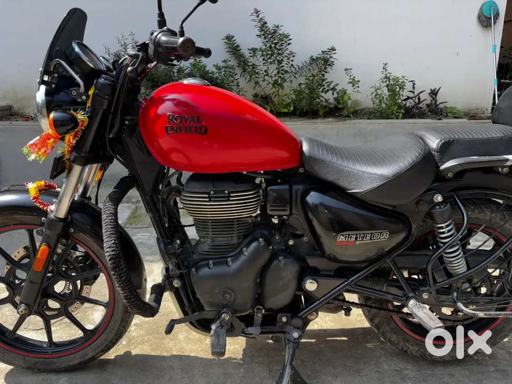 Royal Enfield Meteor 350 less driven bike