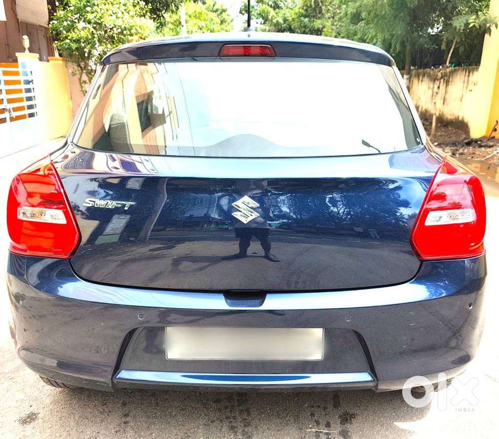 Maruti Suzuki Swift VXi + Manual, 2023, Petrol