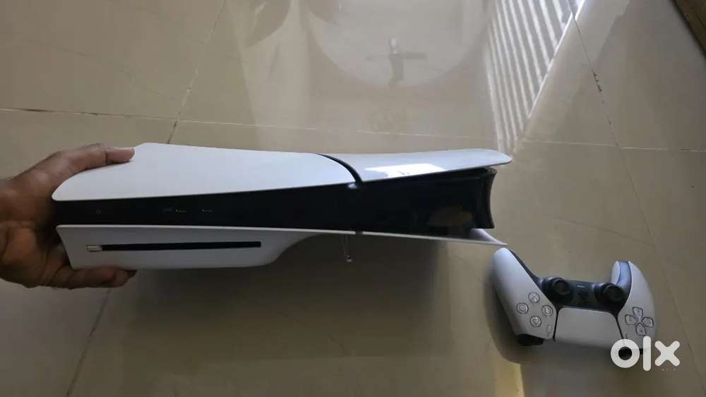 PS5 FOR SALE LITE USE 6 MONTH WARRANTY REMAINING