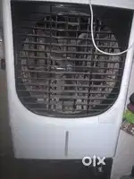 Cooler with stand