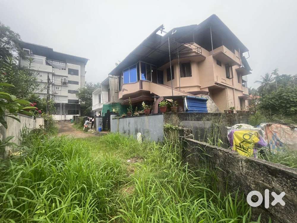 RESIDENTIAL PLOT FOR SALE AT KAKKANAD NEAR THRIKKAKARA TEMPLE