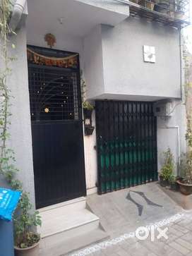 3 FLOOR HOUSE WITH 3BHK 3BATH AVAILABLE AT GOOD RATE