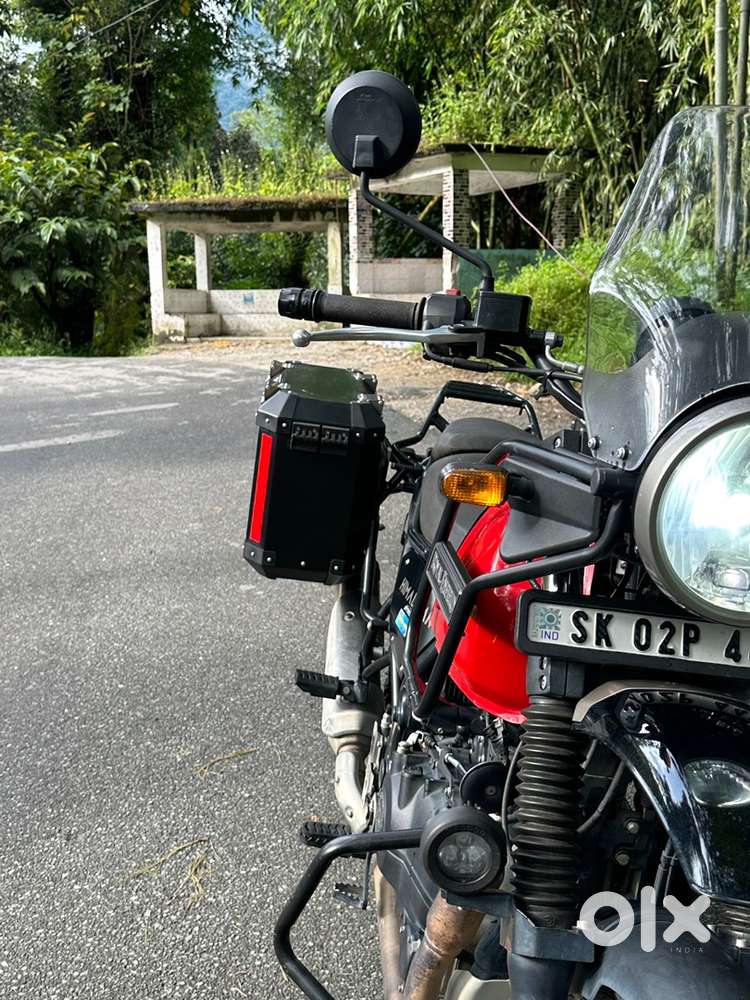 Selling bs6 himalayan with touring panniers etc