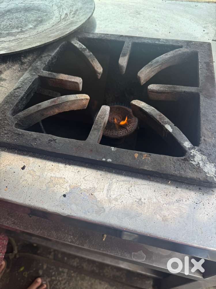 Steel counter and 2 Pizza Oven