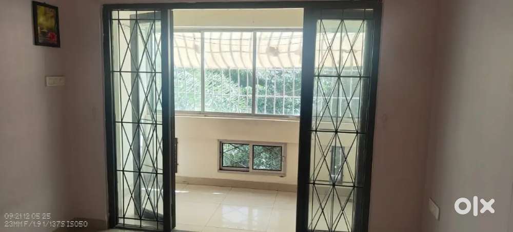 *FLAT FOR SALE* in Prime Enclave 

5 BHK Furnished Flat on 2nd Floor