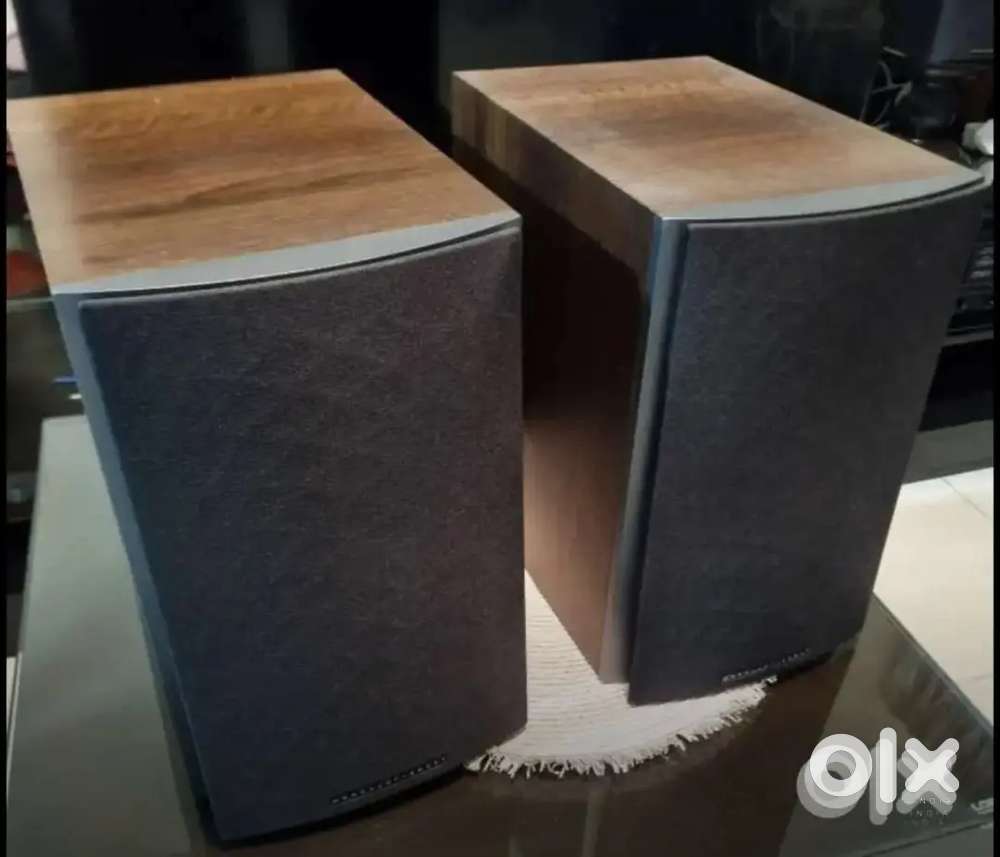 Modaurnt short avaino 2 book self speakrs 4 to 8 ohms 120 to 150 watts