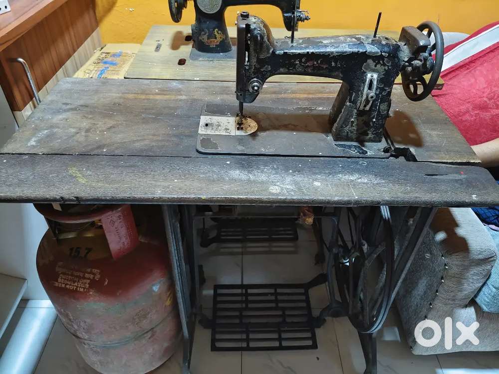 Tailoring machine
