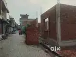 Yogendra vihar Khade mein 100 varg ka plot hai pura Disha ka hai