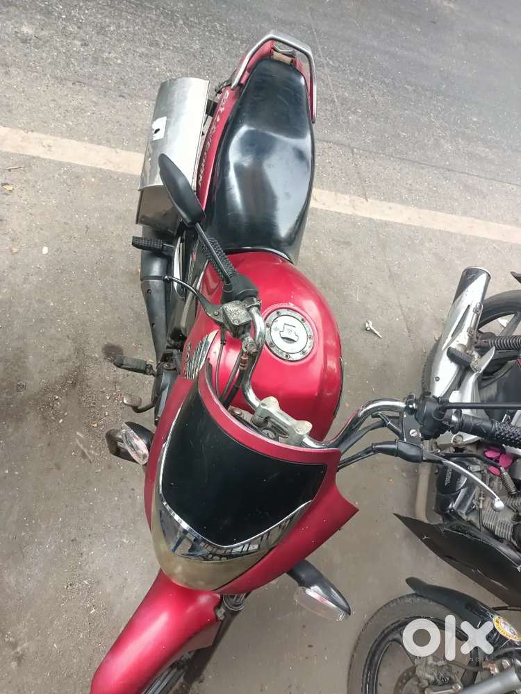 Good condition, Insurance and PUC active. 1st owner, Prabhadevi mumbai