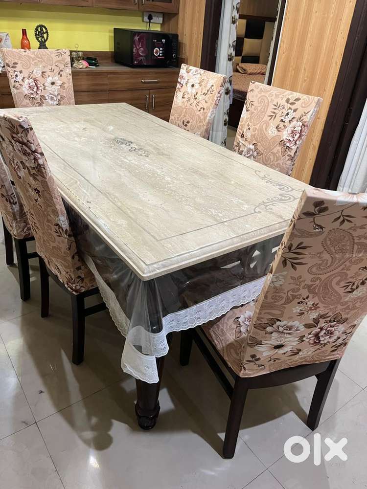 Dining table 6 seater