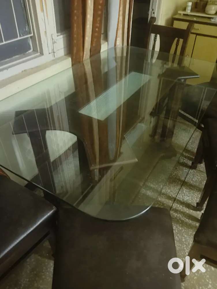 Dining table Glass top