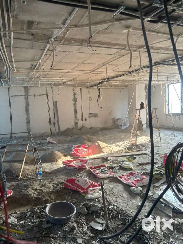 Semi furnished raw space for all kind commercial activity in vaishali