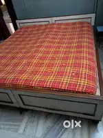 Double bed box bed in very good condition at Ratu Road, Ranchi in sale