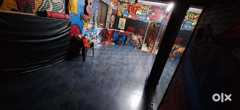 Heavy deposit shop + room ₹ 4 lac