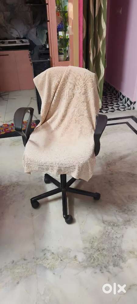 Dining Table & revolving chair