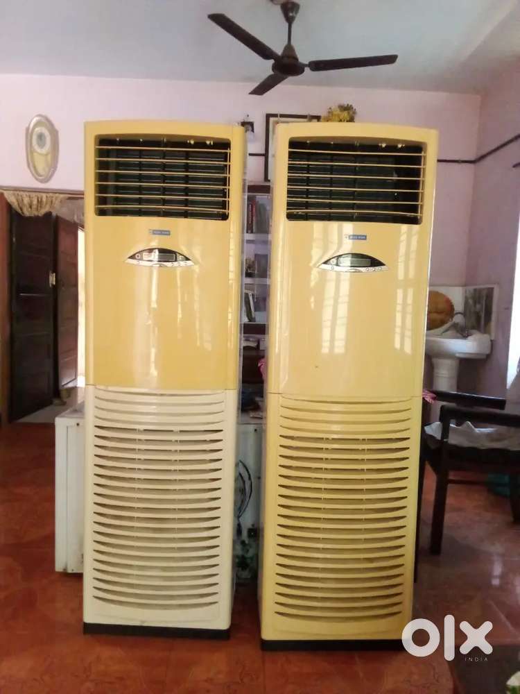 Blue star 2.5 Ton Tower ac perfect condition.