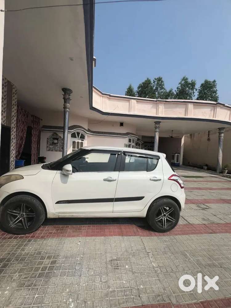 Maruti Suzuki Swift 2018 Petrol 124800 Km Driven