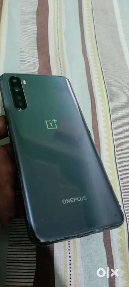 Brend new  condition 8/128   Bill box,, original charging